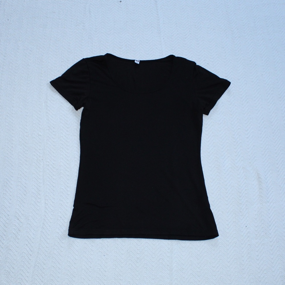 Tight & soft black shirt